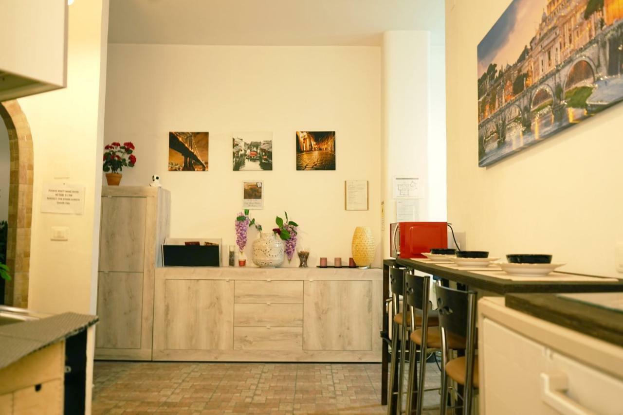 Hosting Flats Guesthouse Roma Exterior foto